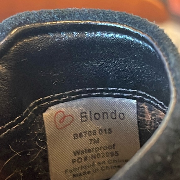 Blondo Waterproof Liam Suede Block Heel Ankle Bootie Black Size - Picture 3 of 11